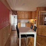 Comfortable On A Farm With Parking Apartment *