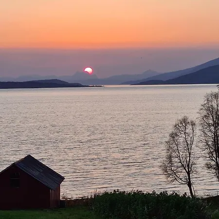 Comfortable On A Farm With Parking Tromso