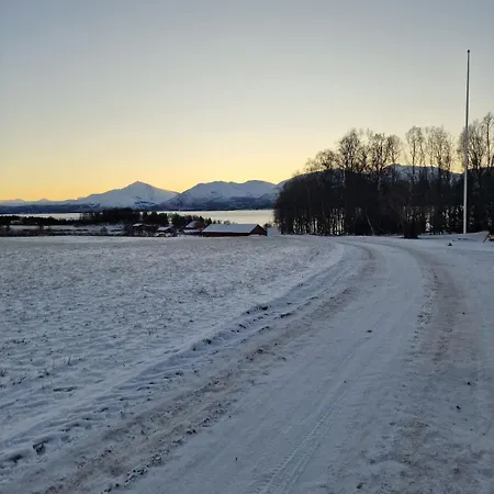 Comfortable On A Farm With Parking