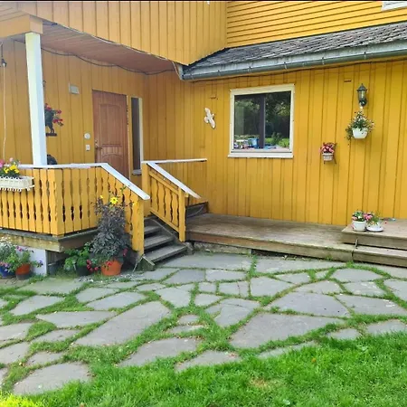 Comfortable On A Farm With Parking