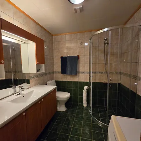 Apartment Comfortable On A Farm With Parking Tromso