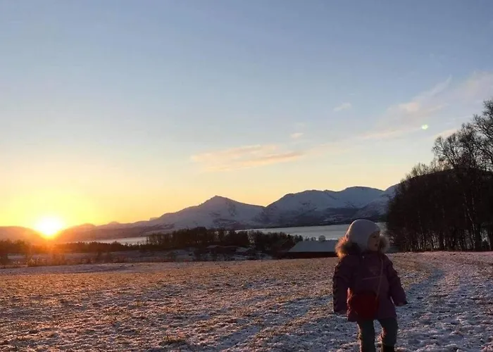 Comfortable On A Farm With Parking Apartament Tromsø