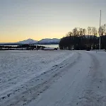 Comfortable On A Farm With Parking